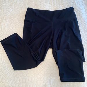 Old navy XL high rise go-dry leggings - 2 pairs capris length.
